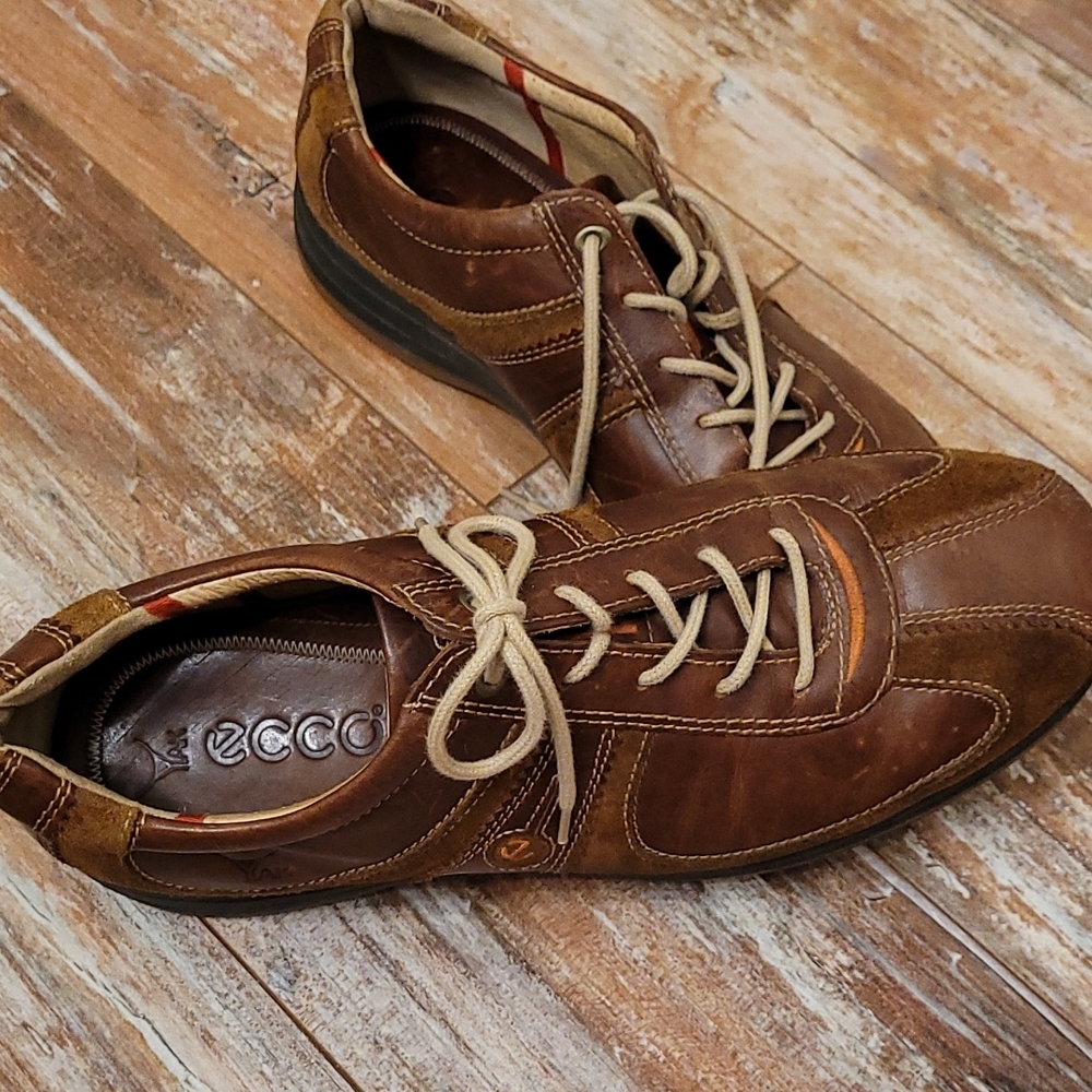 Ecco yak leather brown casual shoe